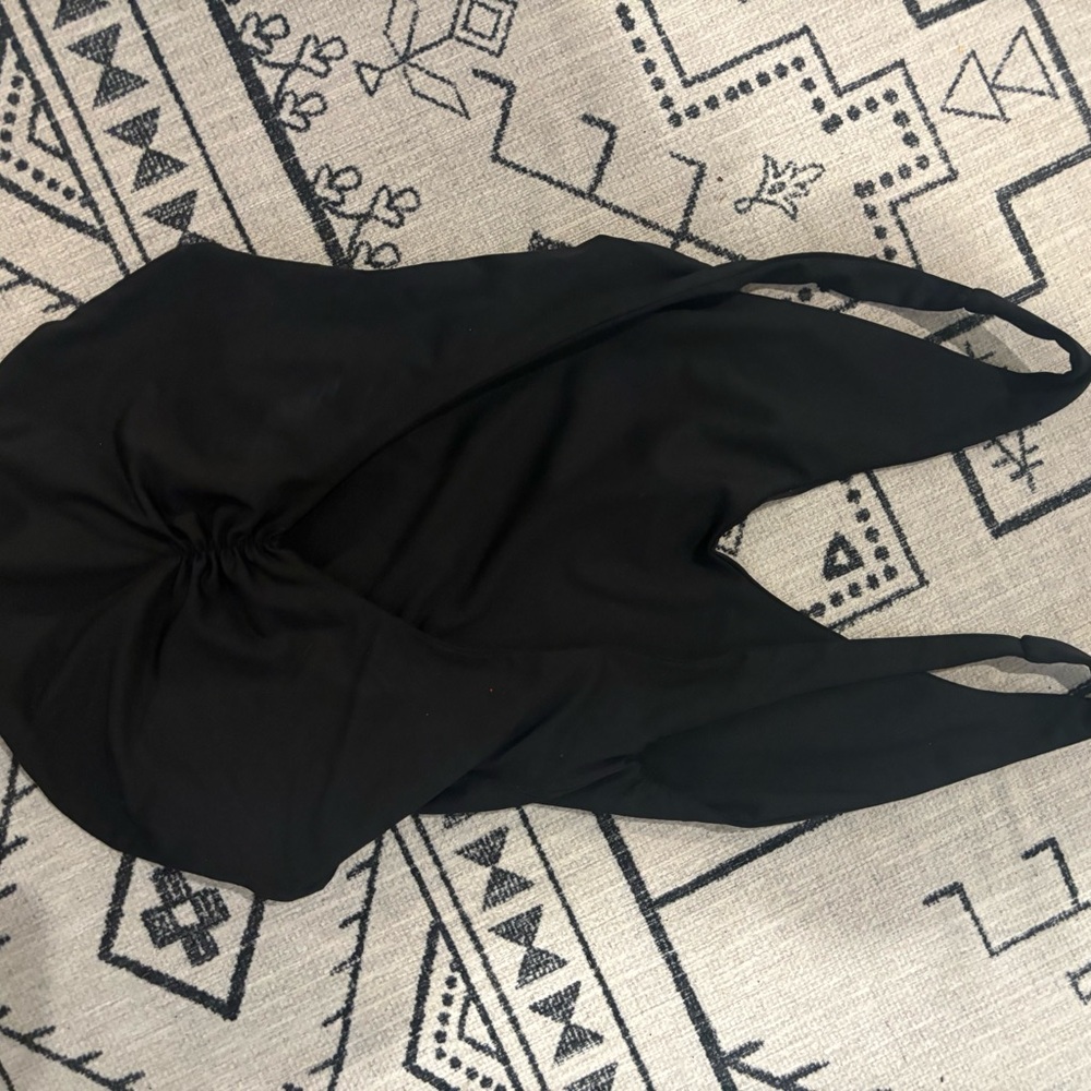 Londre the Minimalist Bathing Suit